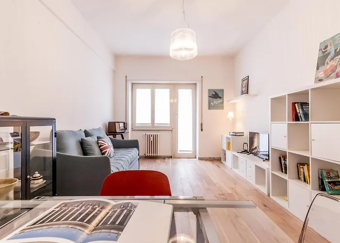 Retro Design Flat Near Vaticano Rom