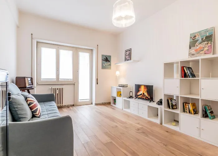 Retro Design Flat Near Vaticano Rom